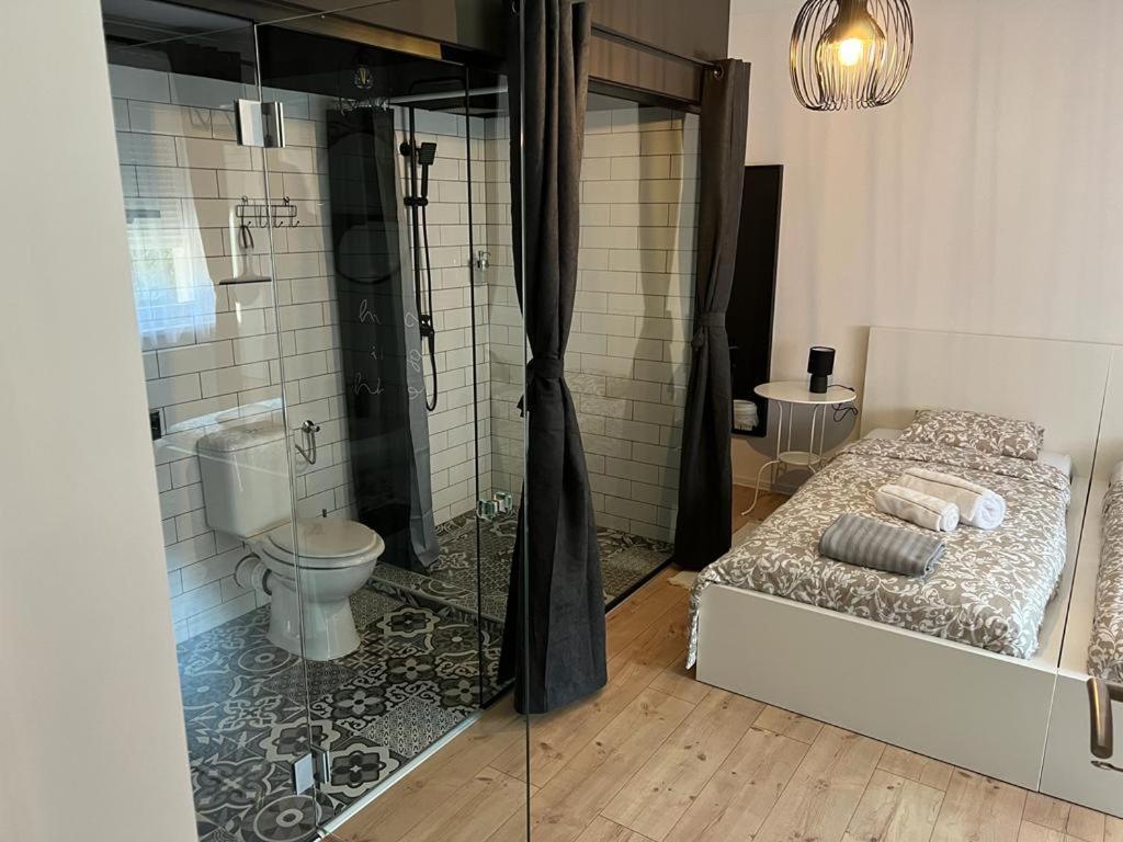 4 Stars Rooms Near Airport Scitarjevo Exterior photo